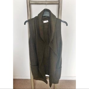 La Classe Couture Sweater Vest